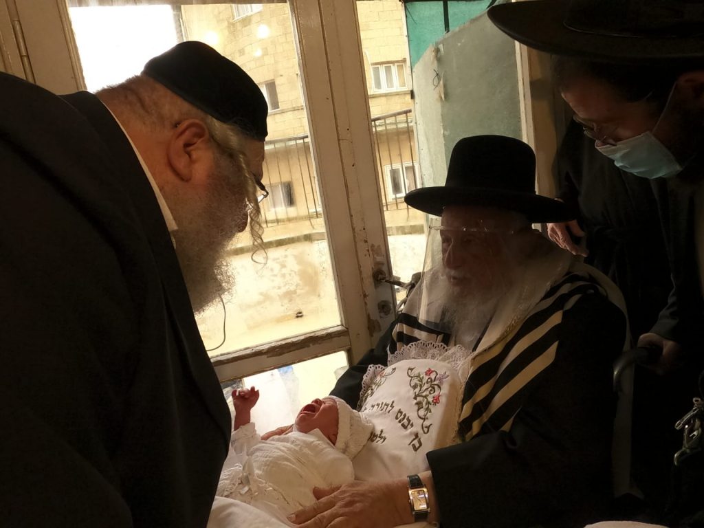 תיעוד: הגרב"ד פוברסקי סנדק לנין הרב מבריסק