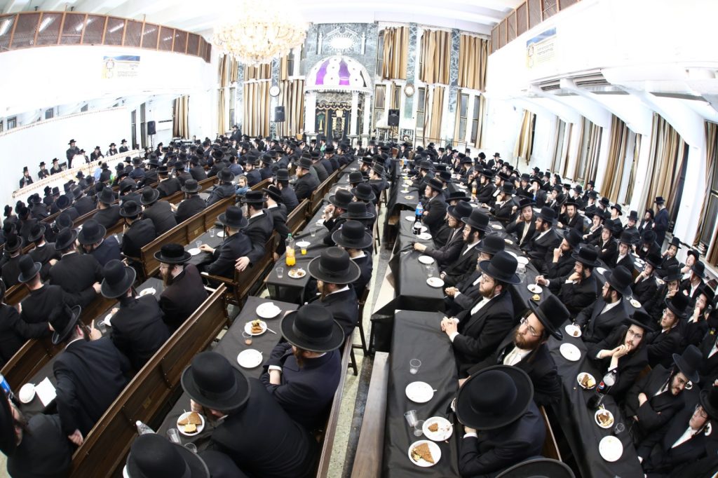 גלריה: מסיבת חנוכה בסאטמר בני ברק