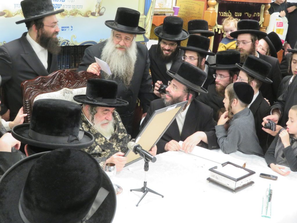 גלריה: חנוכת הבית לביהמ"ד ויזניץ באלעד