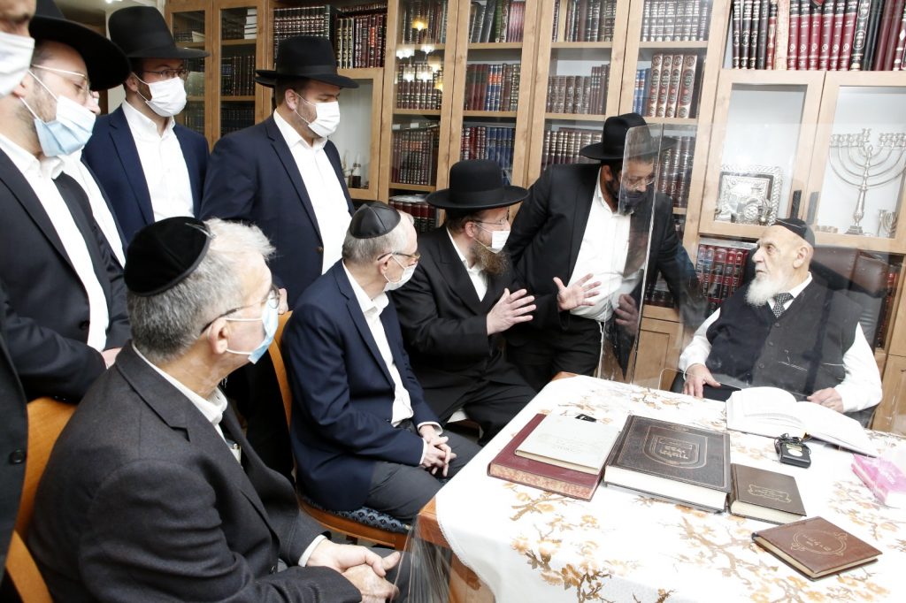 התבטאות ראשונה בקולו: נשיא מועצת חכמי התורה קורא להתחסן • צפו