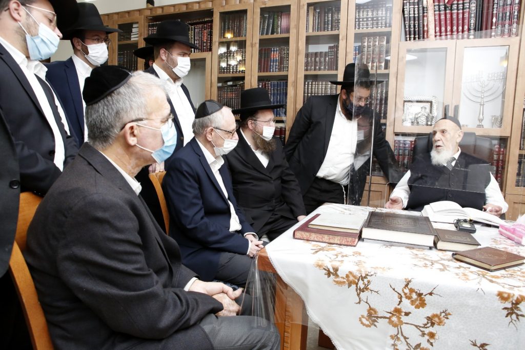 התבטאות ראשונה בקולו: נשיא מועצת חכמי התורה קורא להתחסן • צפו