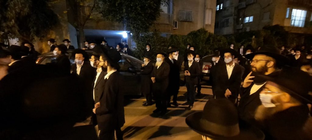 צפו: ראש הישיבה הגרב"ד סופד לאחיו הגר"ש פוברסקי