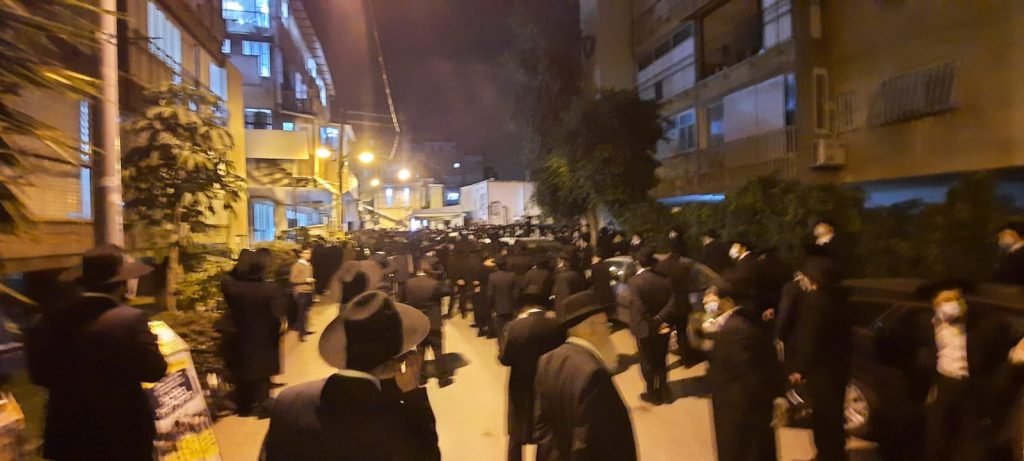 צפו: ראש הישיבה הגרב"ד סופד לאחיו הגר"ש פוברסקי