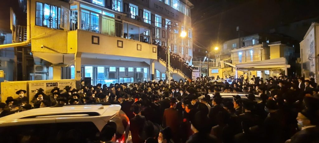 צפו: ראש הישיבה הגרב"ד סופד לאחיו הגר"ש פוברסקי