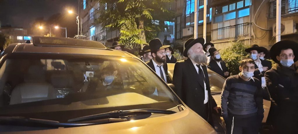 צפו: ראש הישיבה הגרב"ד סופד לאחיו הגר"ש פוברסקי