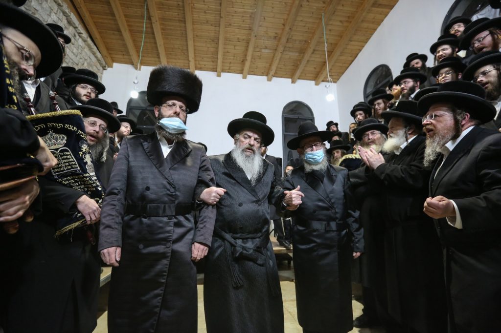 תיעוד: הכנסת ספר תורה לביהמ"ד לעלוב בצפת