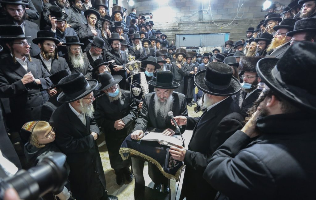 תיעוד: הכנסת ספר תורה לביהמ"ד לעלוב בצפת