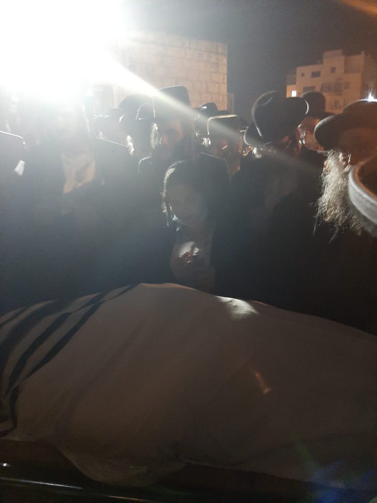 עשרה יתומים שלא ייראו את אבא יותר: המשפחה האבלה זועקת לעזרה