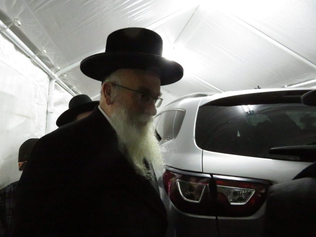 תיעוד מאוהל השבעה של הגרב"ד פוברסקי תיעוד מאוהל השבעה של הגרב"ד פוברסקי