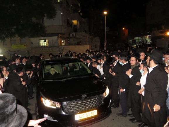 הראב"ד הגר"מ שטרנבוך בהספד ב'מיר'