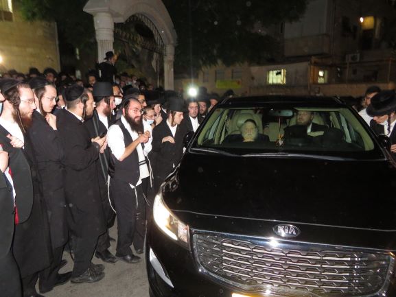 הראב"ד הגר"מ שטרנבוך בהספד ב'מיר'