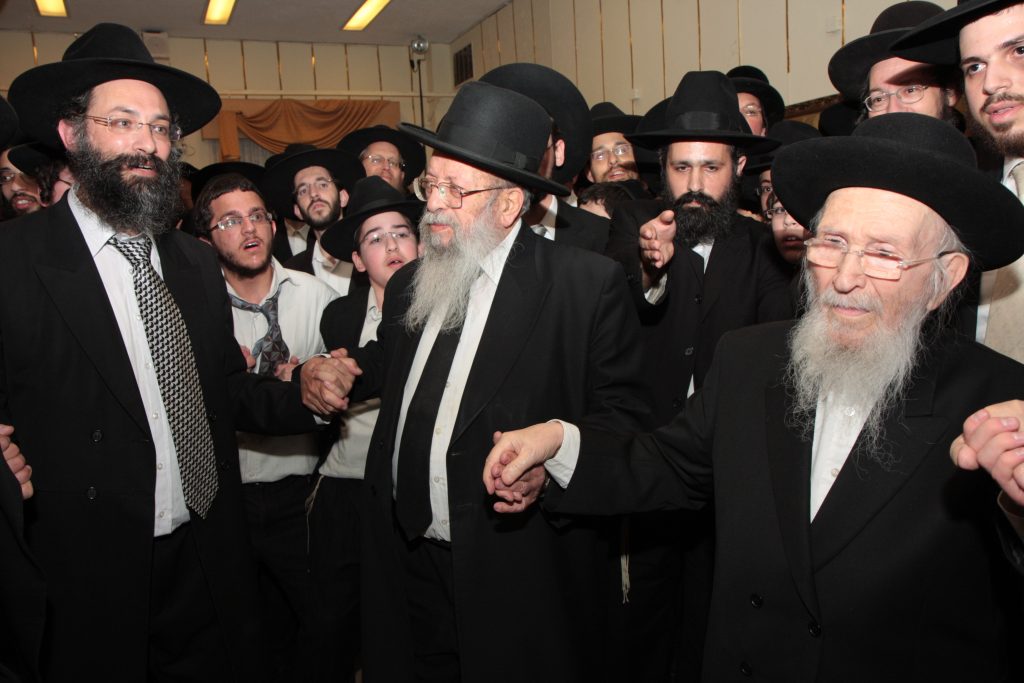 צפו: זקן המשגיחים זצ"ל עם גדולי ישראל צפו: זקן המשגיחים זצ"ל עם גדולי ישראל