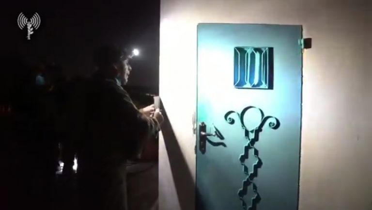 צפו: כוחות צה"ל מיפו את ביתו של החשוד ברצח אסתר הורגן צפו: כוחות צה"ל מיפו את ביתו של החשוד ברצח אסתר הורגן