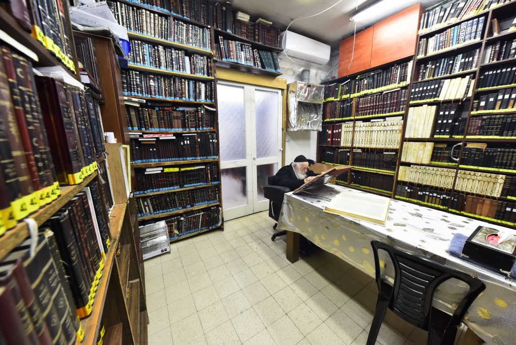 תיעוד: כך מציין מרן שר התורה את יום הולדתו ה-93