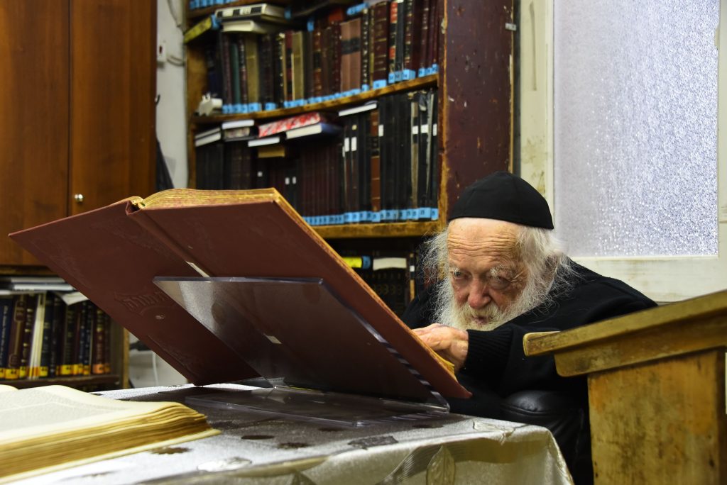 תיעוד: כך מציין מרן שר התורה את יום הולדתו ה-93