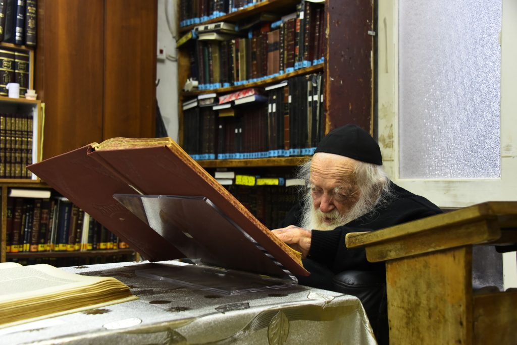 תיעוד: כך מציין מרן שר התורה את יום הולדתו ה-93