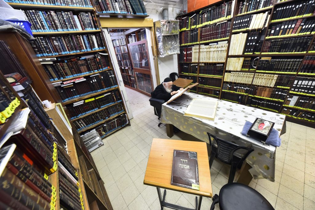 תיעוד: כך מציין מרן שר התורה את יום הולדתו ה-93