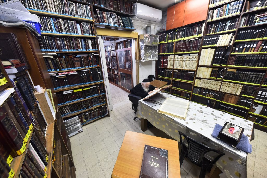 תיעוד: כך מציין מרן שר התורה את יום הולדתו ה-93