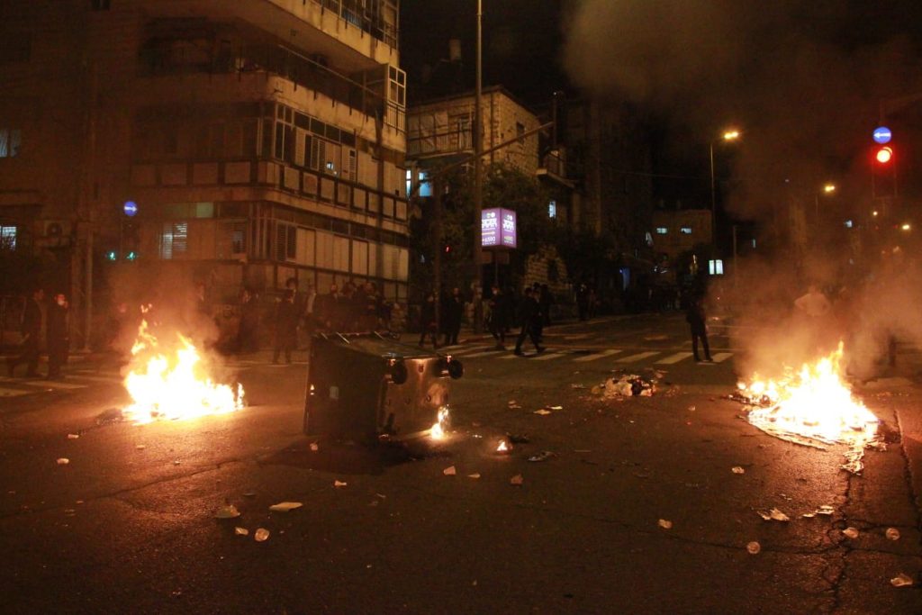 תיעוד: עצרת המחאה נגד הרכבת הקלה הלילה בירושלים