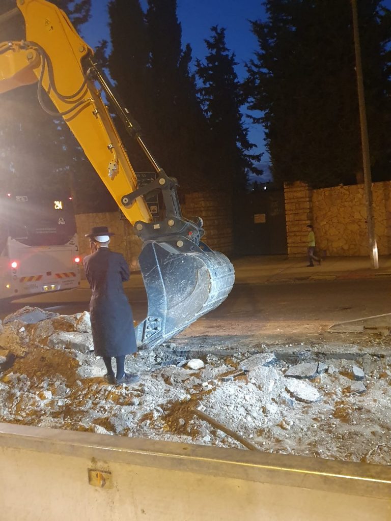 "פה לא תהיה רכבת": הפגנה סוערת נגד הרכבת הקלה בבר אילן