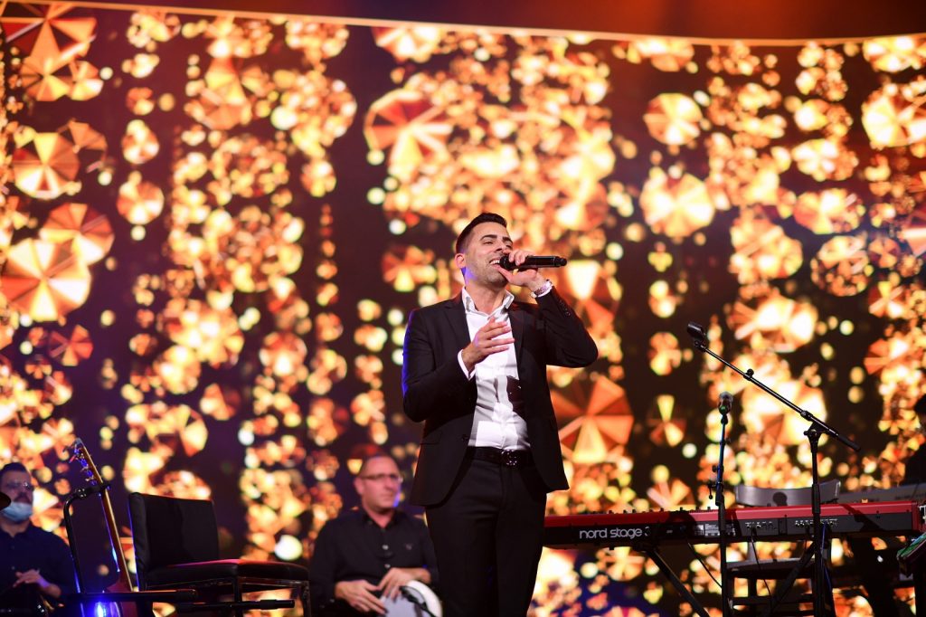 מוסדות 'כסא רחמים' במפגן אדיר בשידור חי • גלריה מוסדות 'כסא רחמים' במפגן אדיר בשידור חי • גלריה