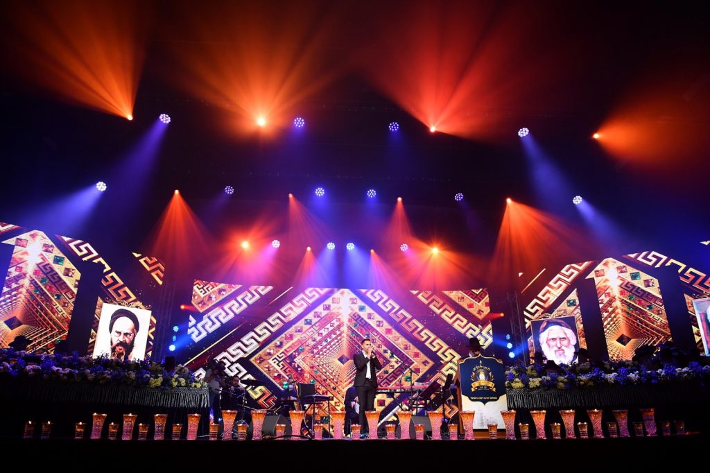 מוסדות 'כסא רחמים' במפגן אדיר בשידור חי • גלריה מוסדות 'כסא רחמים' במפגן אדיר בשידור חי • גלריה