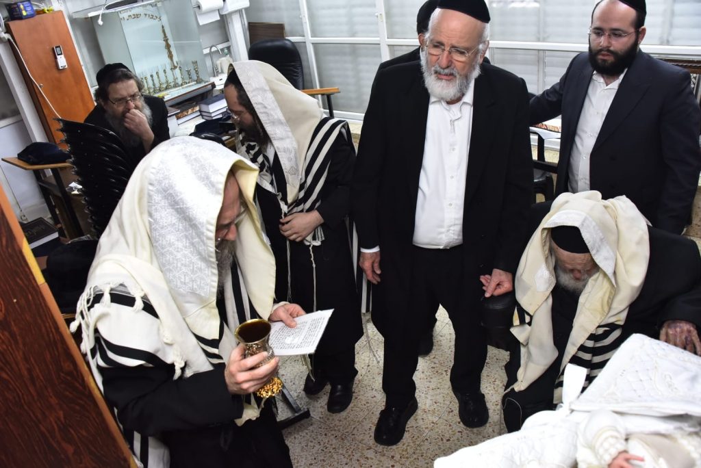 תיעוד: הגר"ח קניבסקי בסנדקאות, הגר"א בידרמן בברכות