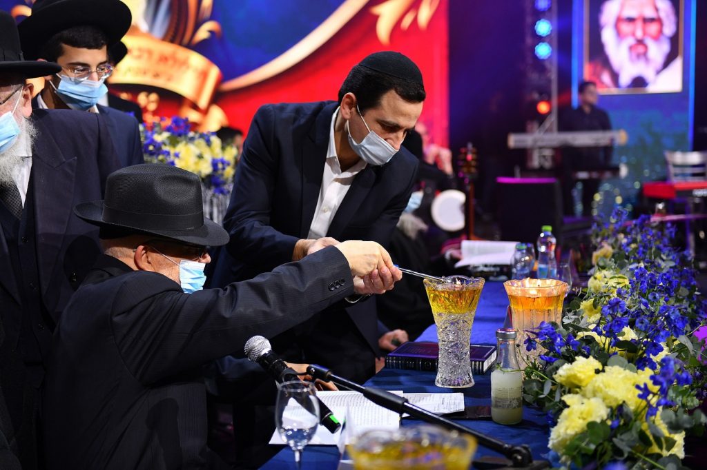 מוסדות 'כסא רחמים' במפגן אדיר בשידור חי • גלריה מוסדות 'כסא רחמים' במפגן אדיר בשידור חי • גלריה