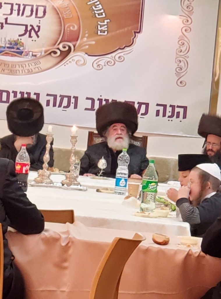 תיעוד: 40 היתומים של ויז'ניץ אצל האדמו"ר