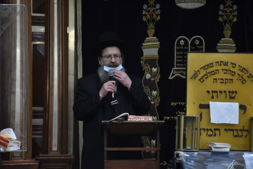 תיעוד: שר התורה התפלל לרפואת הגרמ"ד סולובייצ'יק