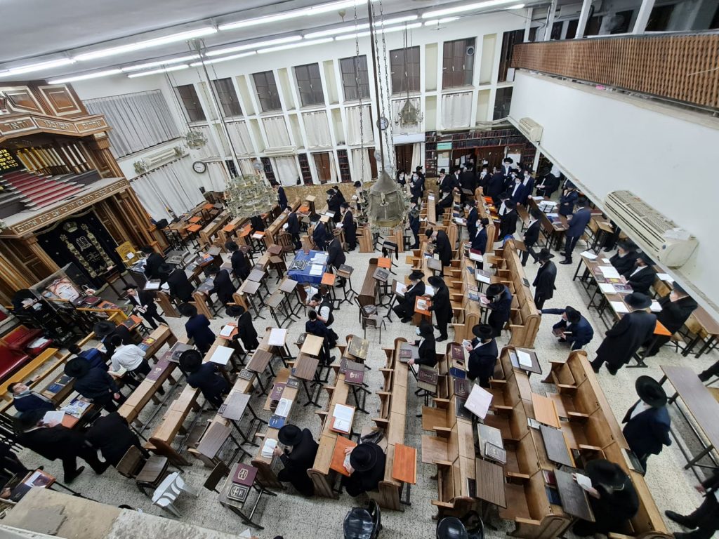 תיעוד: שר התורה התפלל לרפואת הגרמ"ד סולובייצ'יק