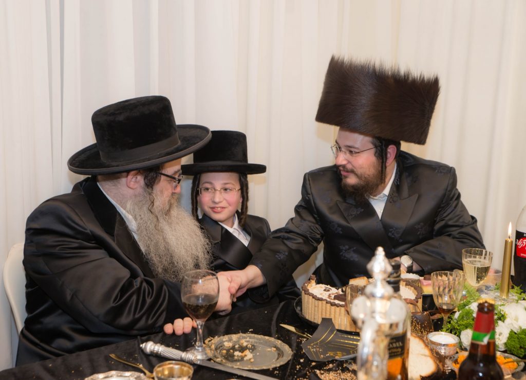 שמחת הבר מצווה בחצר חסידות דעעש קרית יואל