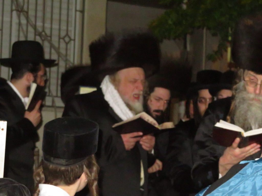 גלריה: האדמו''ר ממבקשי אמונה שבת בבני ברק גלריה: האדמו''ר ממבקשי אמונה שבת בבני ברק