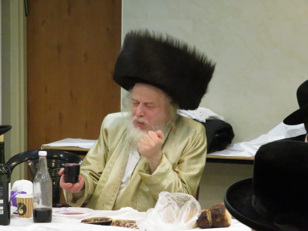 גלריה: האדמו''ר ממבקשי אמונה שבת בבני ברק גלריה: האדמו''ר ממבקשי אמונה שבת בבני ברק