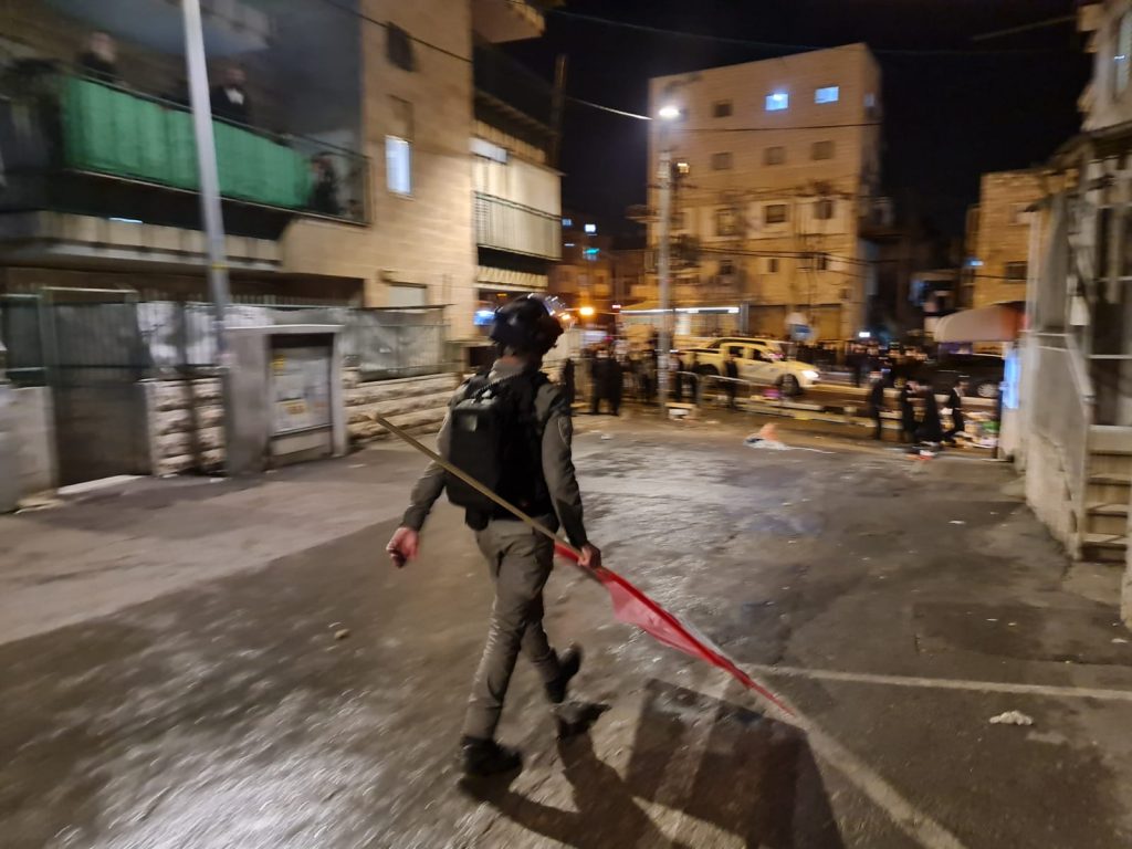 8 עצורים בהפגנה בירושלים נגד פעילות הרכבת • תיעוד