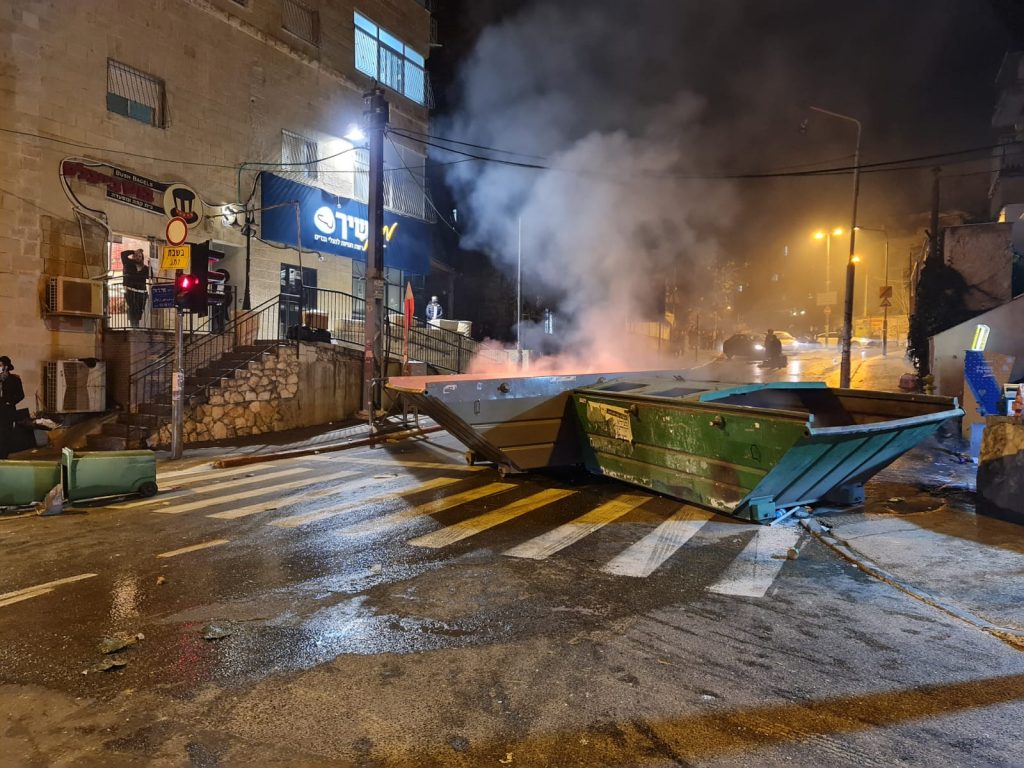 8 עצורים בהפגנה בירושלים נגד פעילות הרכבת • תיעוד