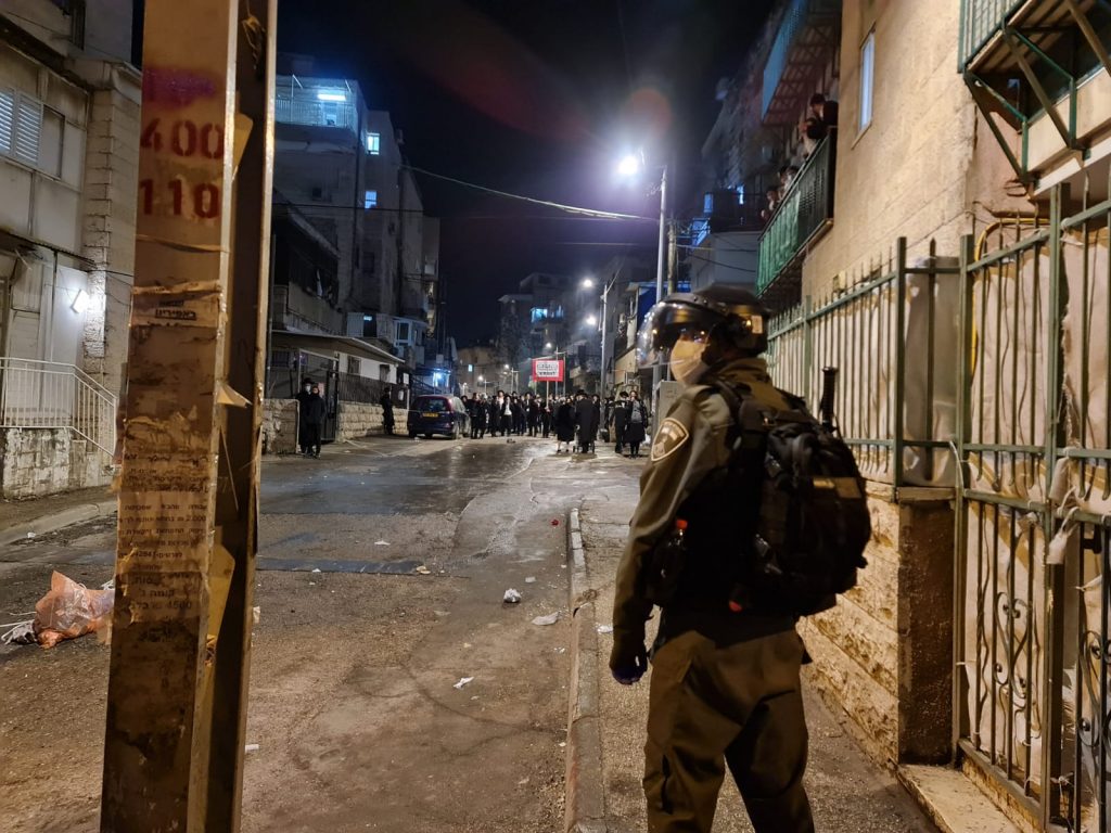 8 עצורים בהפגנה בירושלים נגד פעילות הרכבת • תיעוד