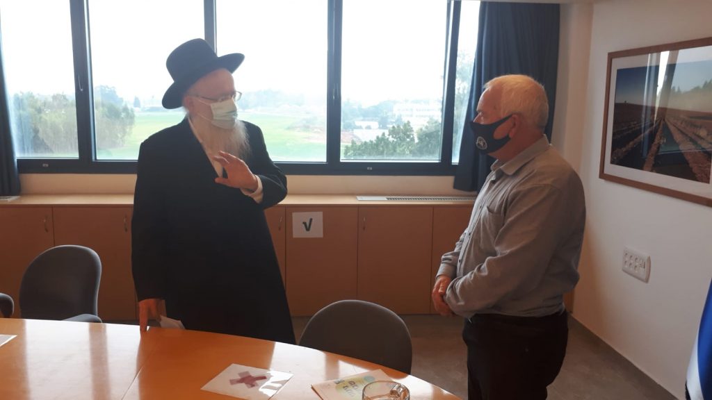 לקראת תשפ"ב: הגר"י אפרתי נפגש עם שר החקלאות