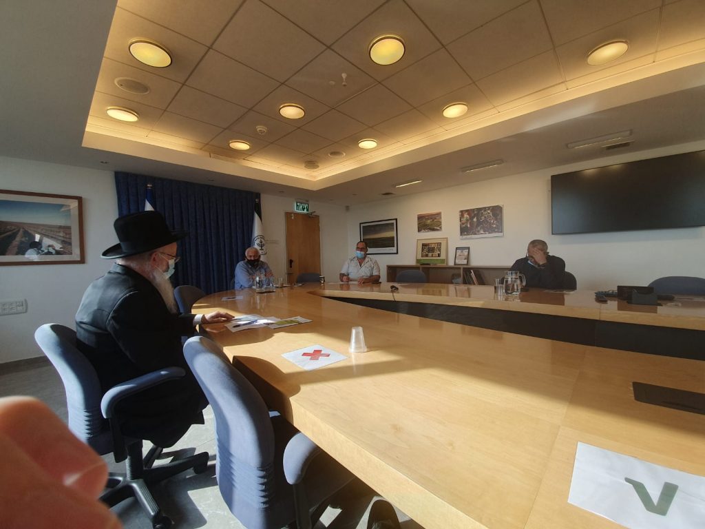 לקראת תשפ"ב: הגר"י אפרתי נפגש עם שר החקלאות