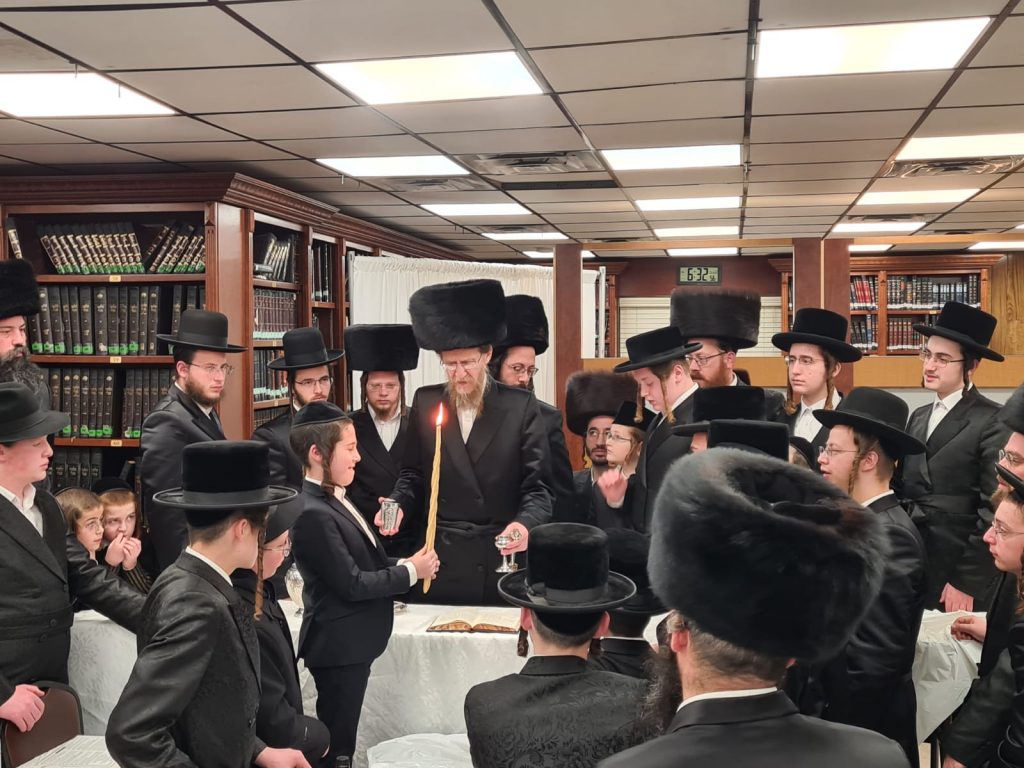 האדמו"ר מאלכסנדר ארה"ב בסעודה שלישית ובשבע ברכות • גלריה