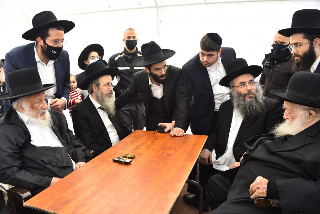 שר התורה הגיע למעונו של ראש הישיבה לנחמו על פטירת אחיו