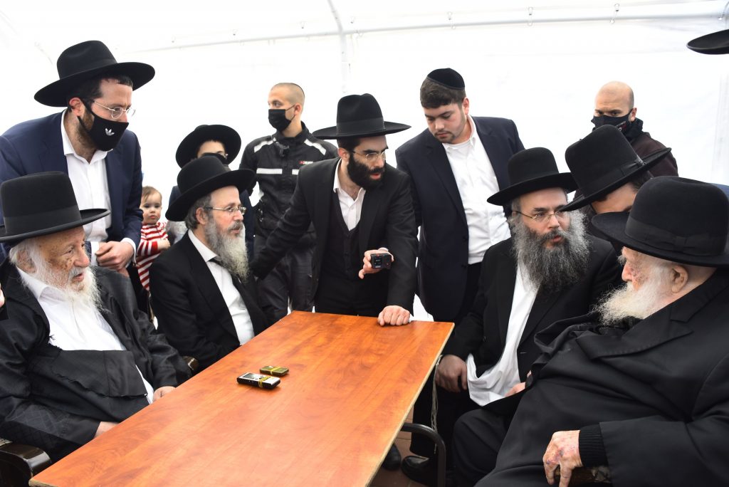 שר התורה הגיע למעונו של ראש הישיבה לנחמו על פטירת אחיו