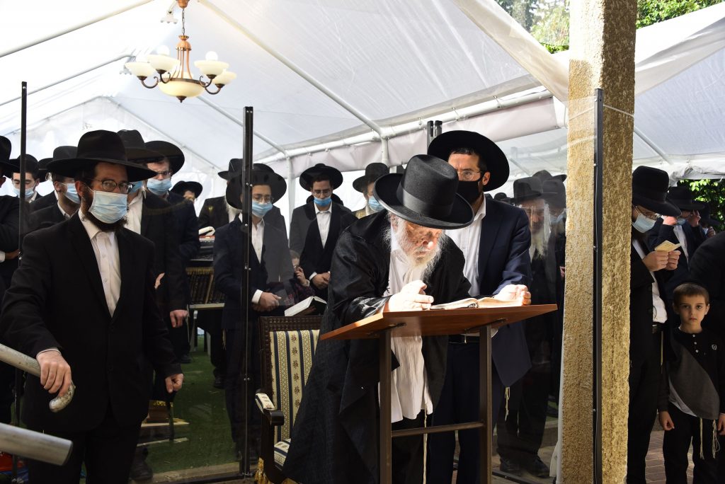 שר התורה הגיע למעונו של ראש הישיבה לנחמו על פטירת אחיו