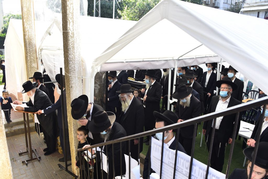 שר התורה הגיע למעונו של ראש הישיבה לנחמו על פטירת אחיו