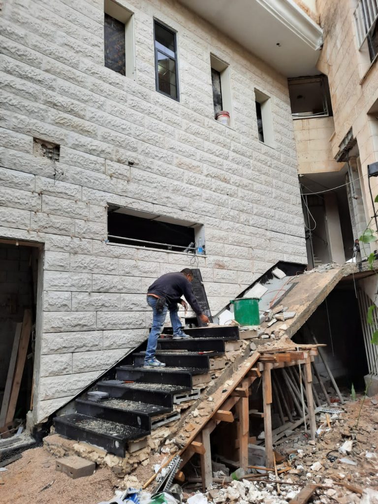 הראשון לציון כתב אות בספר התורה שיוכנס ל'היכל מרן'