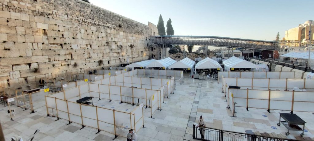 עם פקיעת הסגר: הכותל המערבי נפתח מחדש במתווה הקפסולות