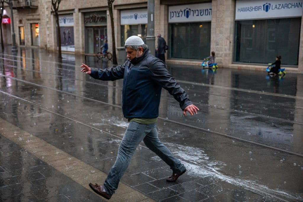 ההיערכות, הסערה, ונזקי הסופה • תמונות מרחבי הארץ