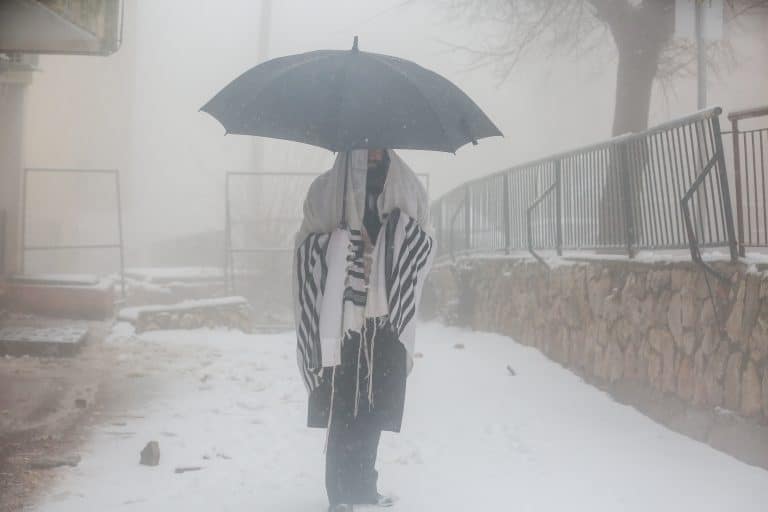 האם ירושלים תצבע בלבן?