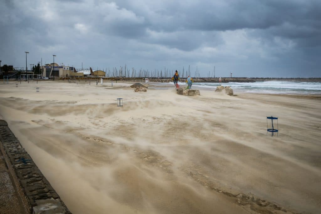 ההיערכות, הסערה, ונזקי הסופה • תמונות מרחבי הארץ
