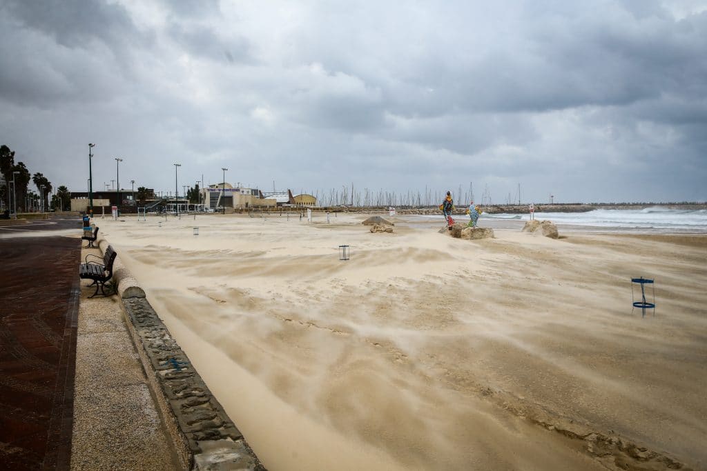 ההיערכות, הסערה, ונזקי הסופה • תמונות מרחבי הארץ